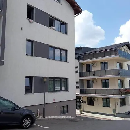 Tonitza Apartment: Urban Retreat Cluj-Napoca